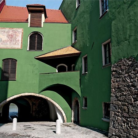 Gasthof-Pension Zum Haugstein - Familie Eder Engelhartszell Bagian luar foto